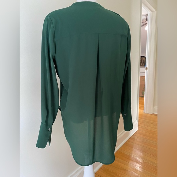 Banana Republic Top - Picture 2 of 2